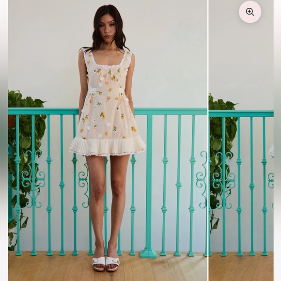 Fait Par Foutch Dresses & Skirts - Fait Par Foutch size S Floral Mini Dress